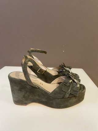 Zapatos sandalia marca UNISA, talla 37