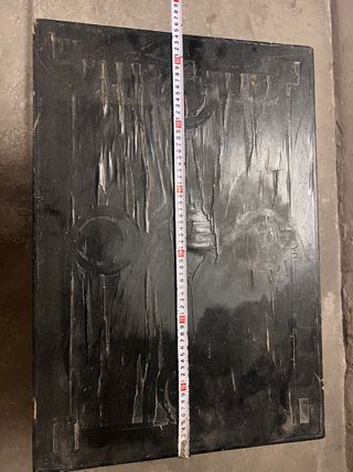 Mesita auxiliar de madera para restaurar.