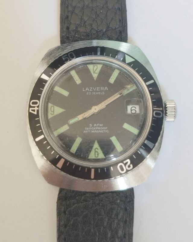 Reloj Diver Lazvera 5atm de cuerda manual.