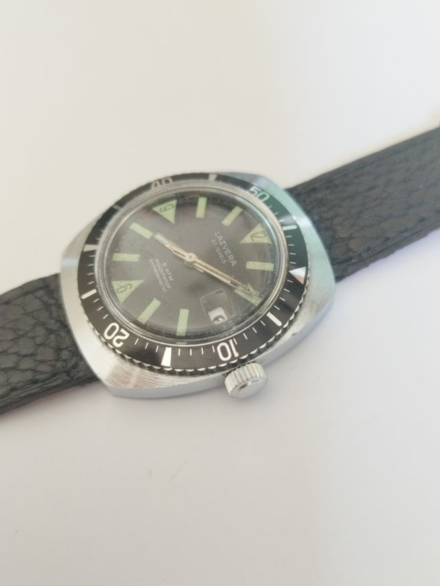 Reloj Diver Lazvera 5atm de cuerda manual.