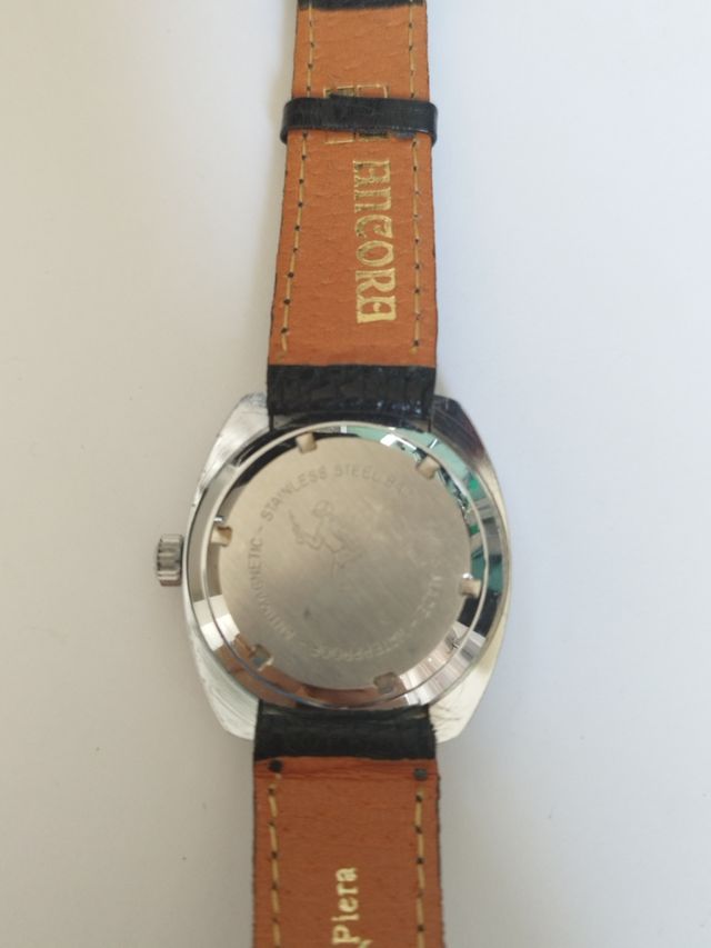 Reloj Diver Lazvera 5atm de cuerda manual.