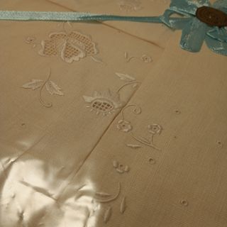 SÁBANA DE LINO BORDADA NUEVA