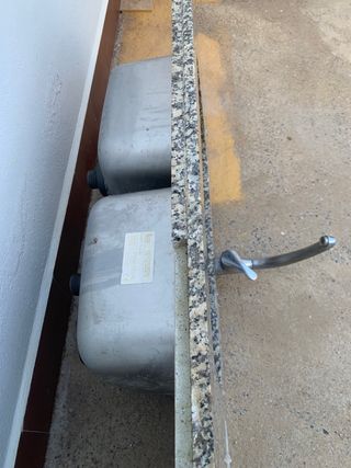 Se vende encimera sin  fregadera