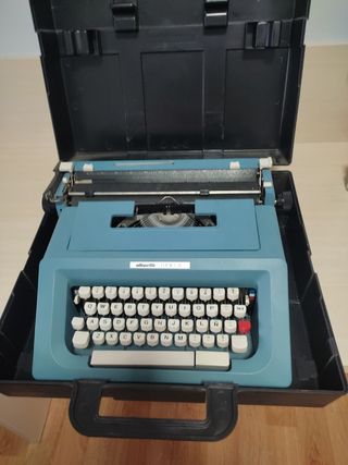 Maquina de escribir olivetti