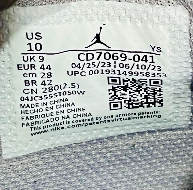 JORDAN LEGACY NEGRAS 44-42.5 NUEVAS