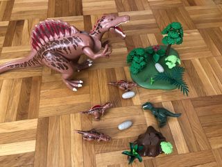 Spinosaurus Playmobil con bebes