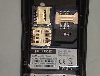 Móvil PLUZZ modelo HERO 600s