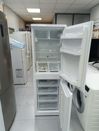 Nevera Indesit nueva con garantía 