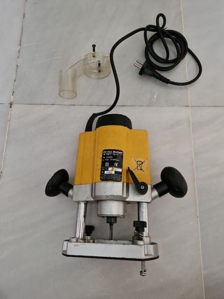 Fresadora einhell bavaria BOF 850 E