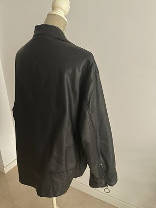 Cazadora biker piel negra talla L Zara