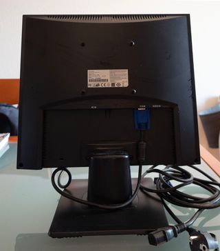 Monitor LCD Fujitsu Siemens 17”