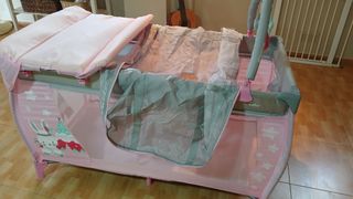 Cuna de viaje,cambiador ,parque de juegos