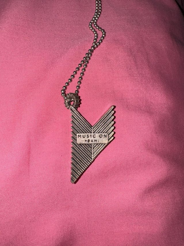 Colgante ed.especial music on ibiza pacha amnesia