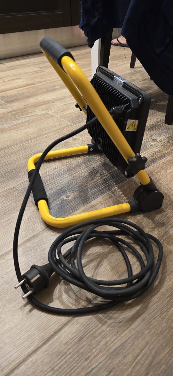 Faretto a led da cantiere