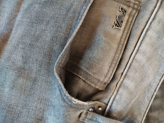 Pantaloni in denim Armani Jeans