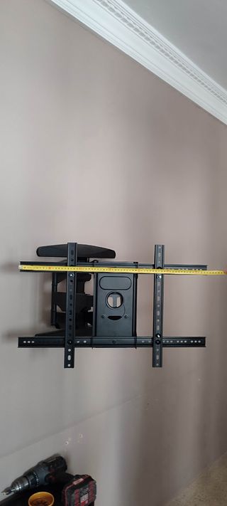 Soporte televisión grande, pared