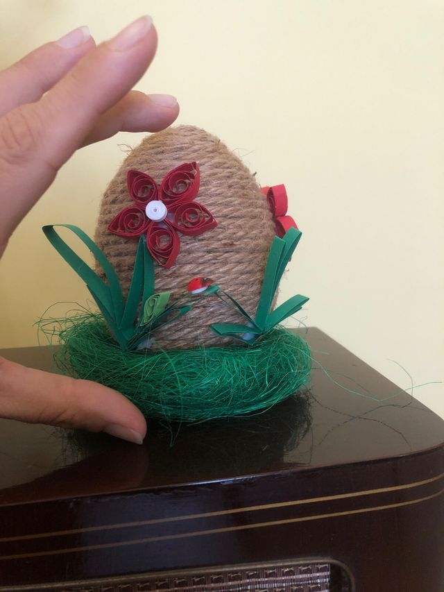 Uova pasquale decorata a mano