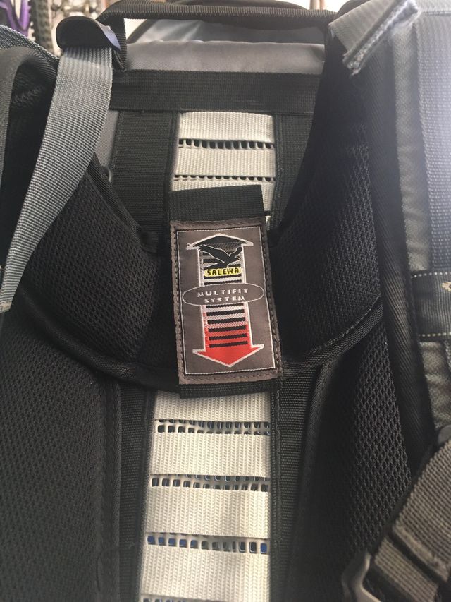 Mochila portabebes salewa