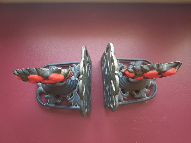 Sujeta libros o puertas