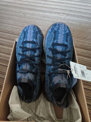 Adidas Yeezy boost 380