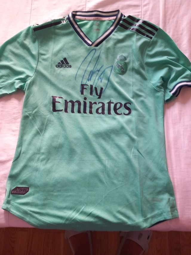 Camiseta firmada Roberto Carlos