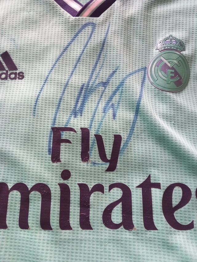 Camiseta firmada Roberto Carlos