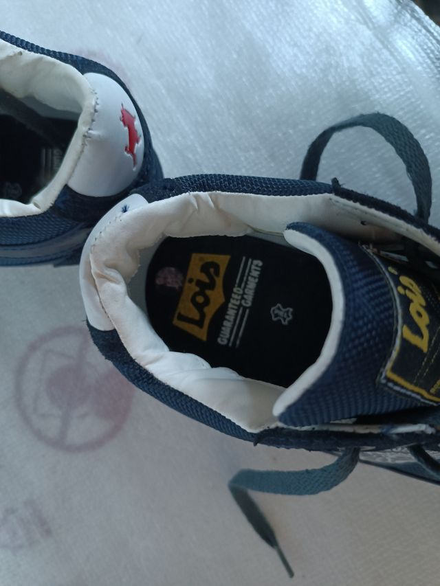 Tenis Lois de piel,número 35