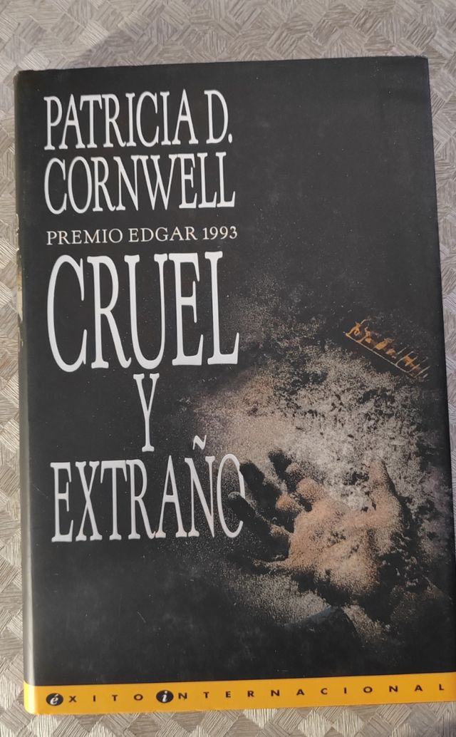 Libro Cruel y extraño.