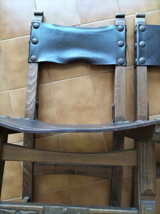 SILLAS MADERA Y CUERO