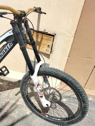 Bicicleta Mondraker descenso