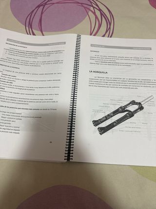 Libro de grado medio bicicleta