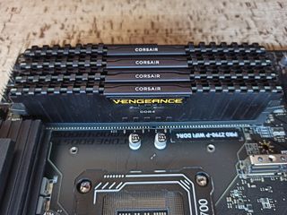 corsair vengeance LPX DDR4 32gb 3200 c16