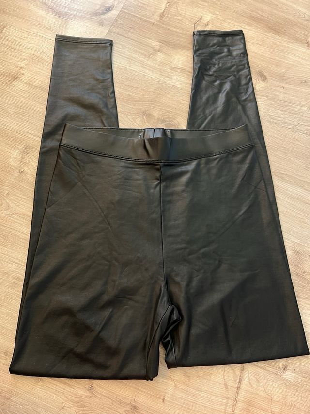 Pantalón de cuero Bershka