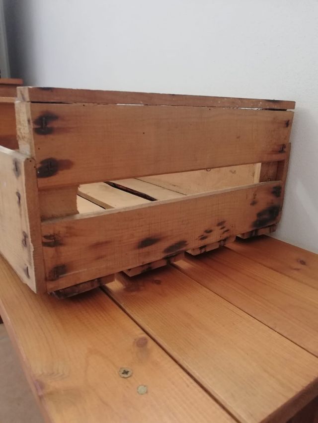 Vendo Bonita Caja de Madera Vintage años 70