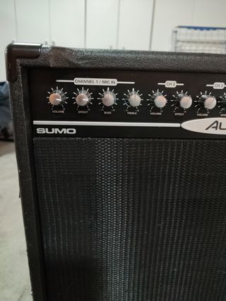 Amplificador ALESIS
