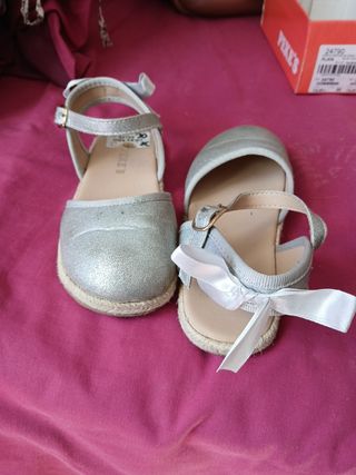 Zapatos niña destalonado