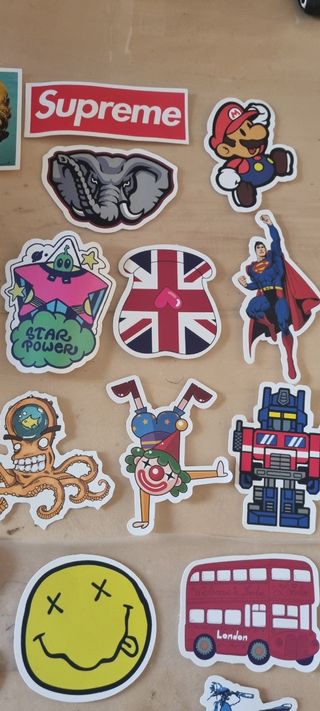 Lotto 24 adesivi in vinile