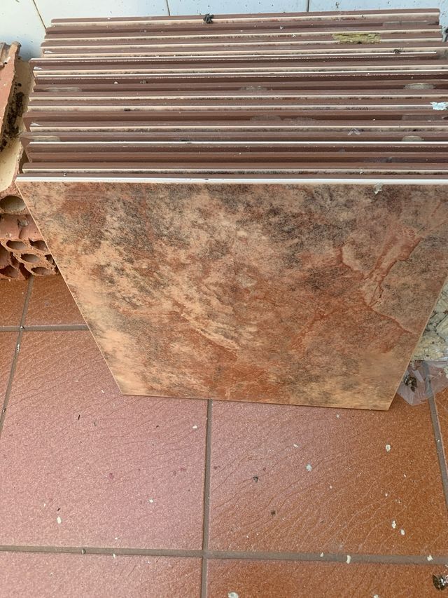 20 baldosas de 41 cm x 41 cm