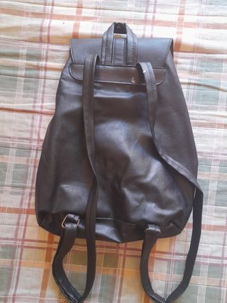 Mochila mediana negra