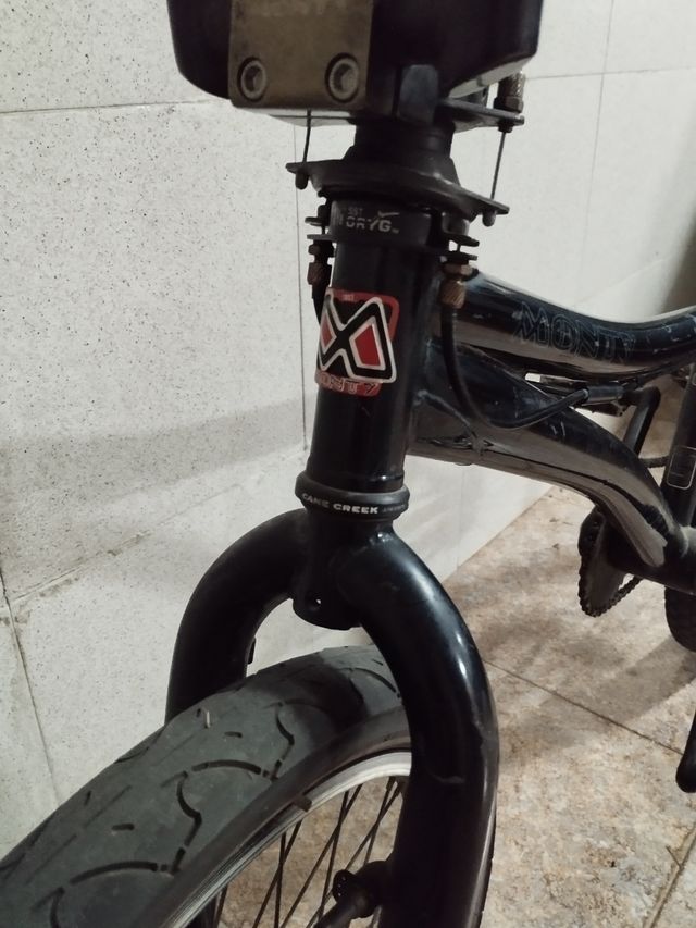 Bicicleta Monty 301 BMX
