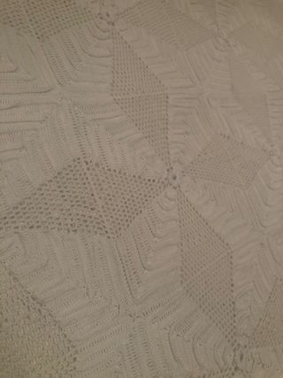 Colcha de ganchillo hecha a mano