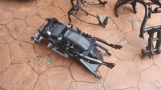 Subchasis y guardabarros trasero KAWASAKI GPZ 900.