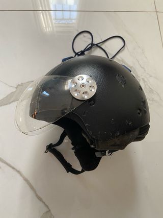 Casco de moto marca MT