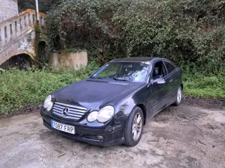Mercedes-Benz Clase C 2003