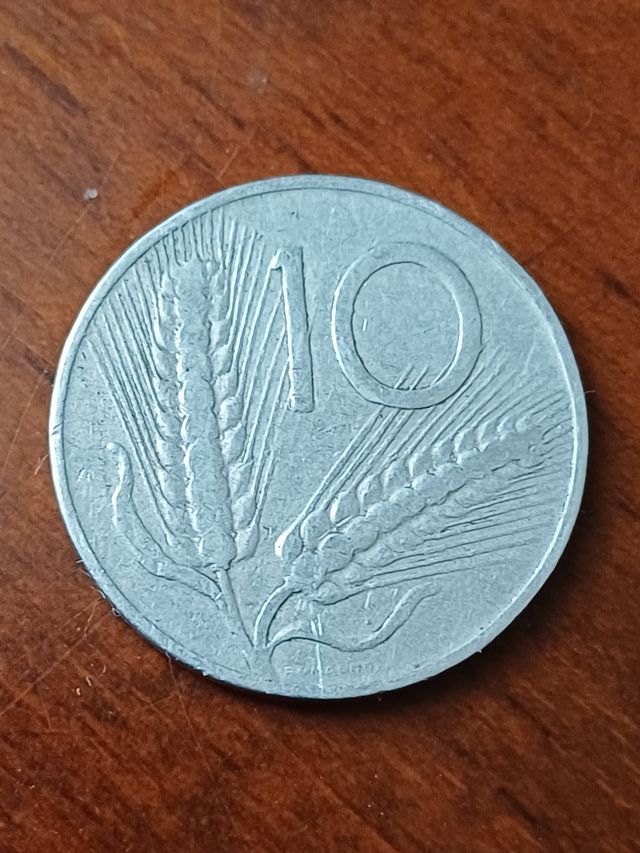 Moneta italiana da Lire 10, del 1951, circolata