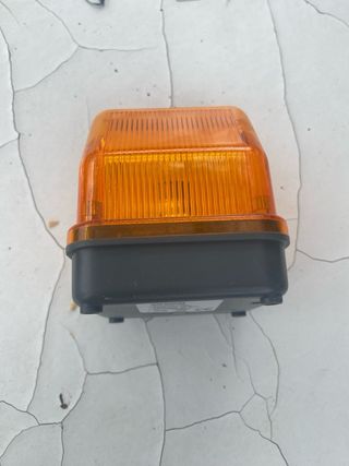 Lampara puerta garaje