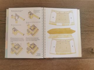 Construye un Castillo. Ed. SUSAETA Libro niños