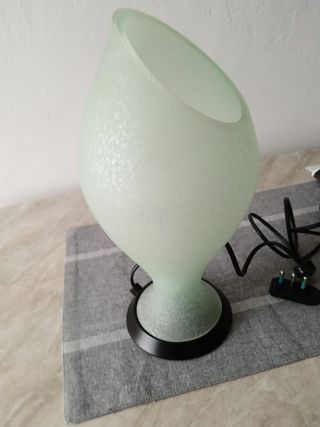 Lampada in vetro satinato retro usata