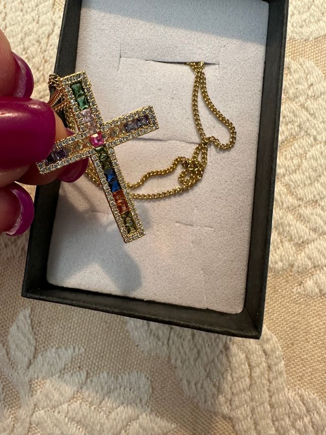 Collanina in dorato con pietre multicolor