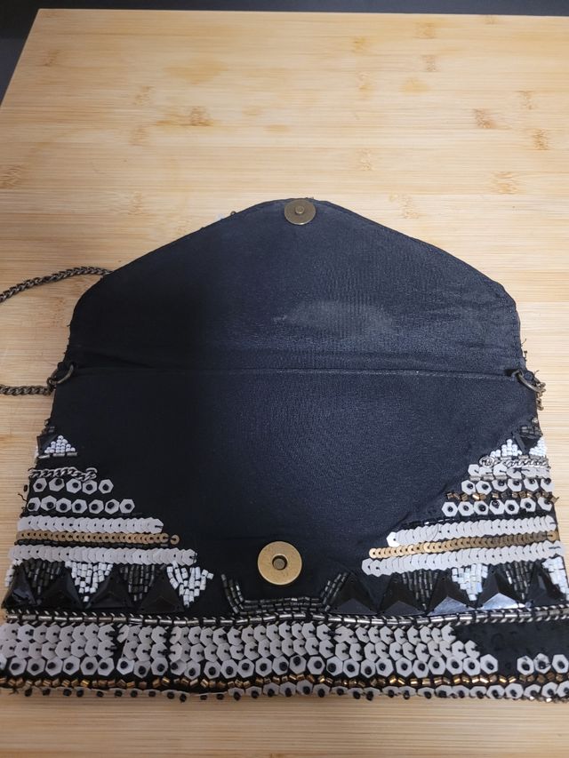 Bolso Esfera negro con tachuelas